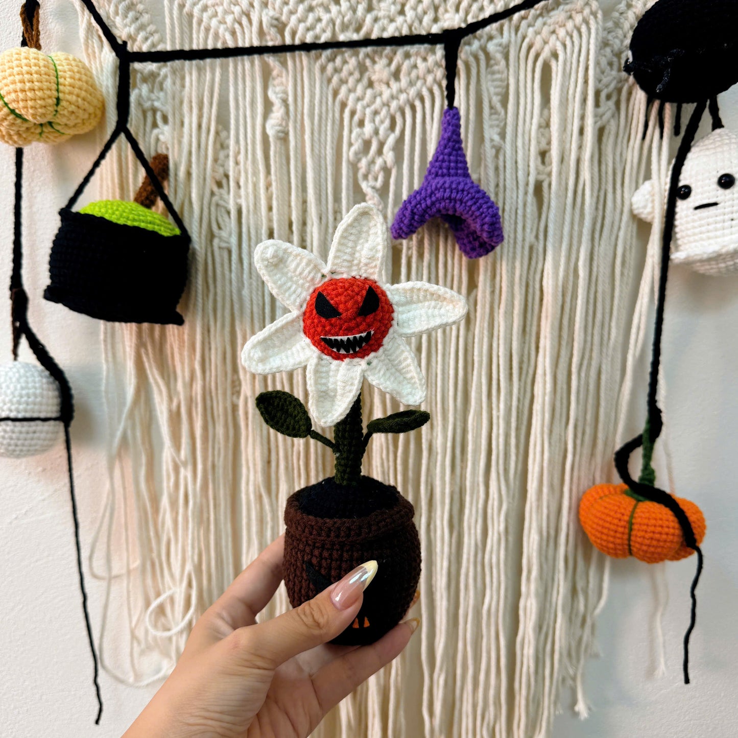 Spooky Crochet Halloween Flowers – Handmade Decor